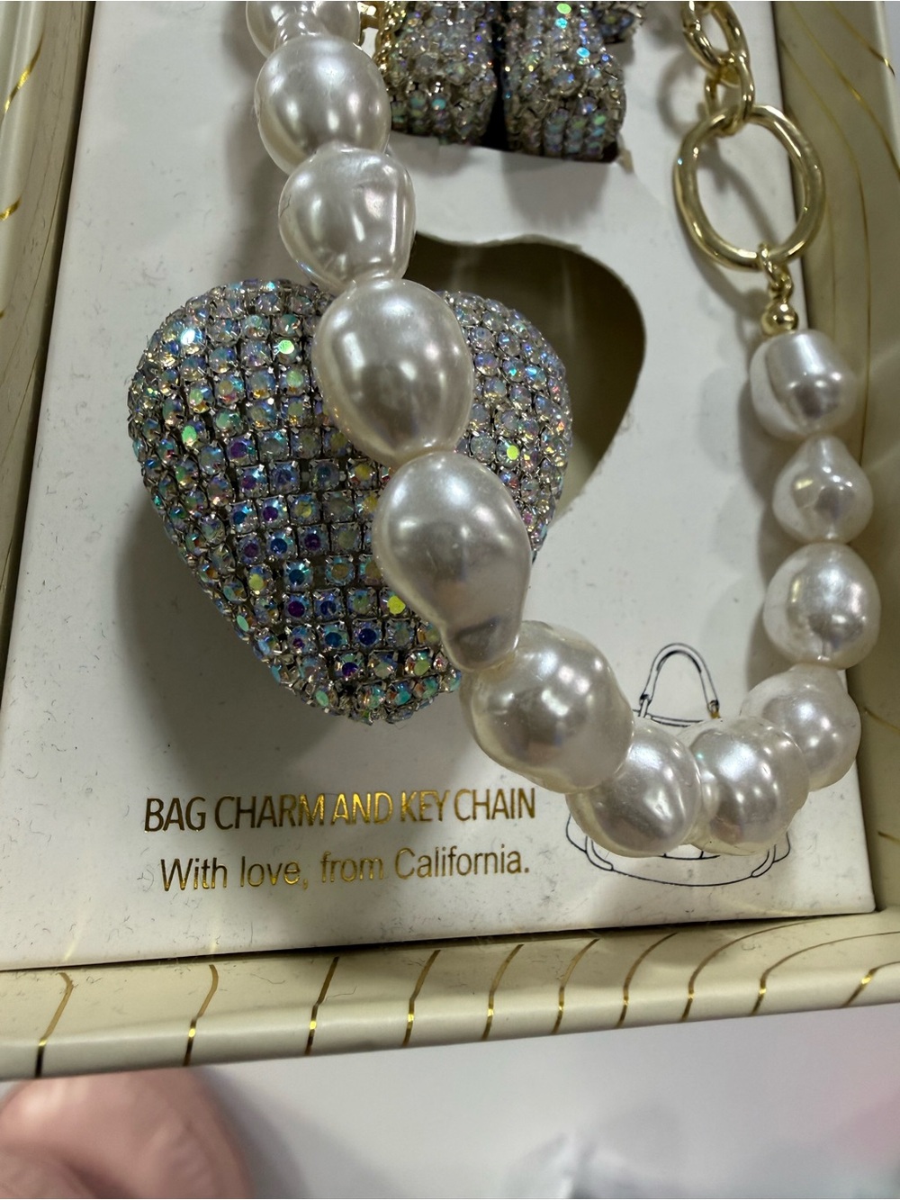 eye candy Gold-Tone Iridescent Crystal Bear & Heart Keychain Pearl Strand clip - Picture 4 of 4